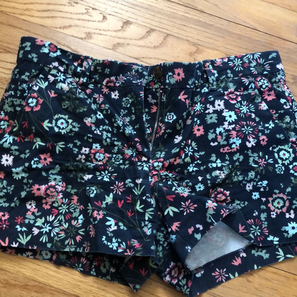 Gap chino shorts size 2